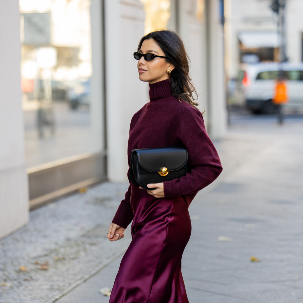 Σατέν φούστα και τον χειμώνα; Πώς θα τη φορέσεις για μια κομψή εμφάνιση