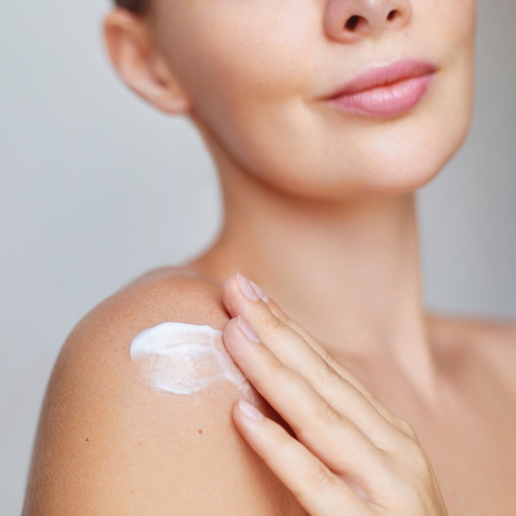 Ενυδάτωση επιδερμίδας: Η καθημερινή πολυτέλεια που χρειάζεται το σώμα σου