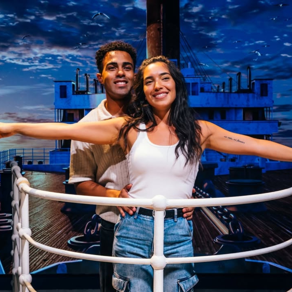 Ο Τιτανικός στην εποχή της immersive εμπειρίας: Φωτογραφίες από την εμβληματική σκηνή της ταινίας και σύγκρουση με παγόβουνο