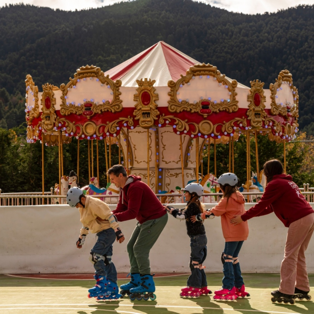 Η μαγεία των Χριστουγέννων ζωντανεύει στη Βαμβακού και στο Vamvakou Santa School