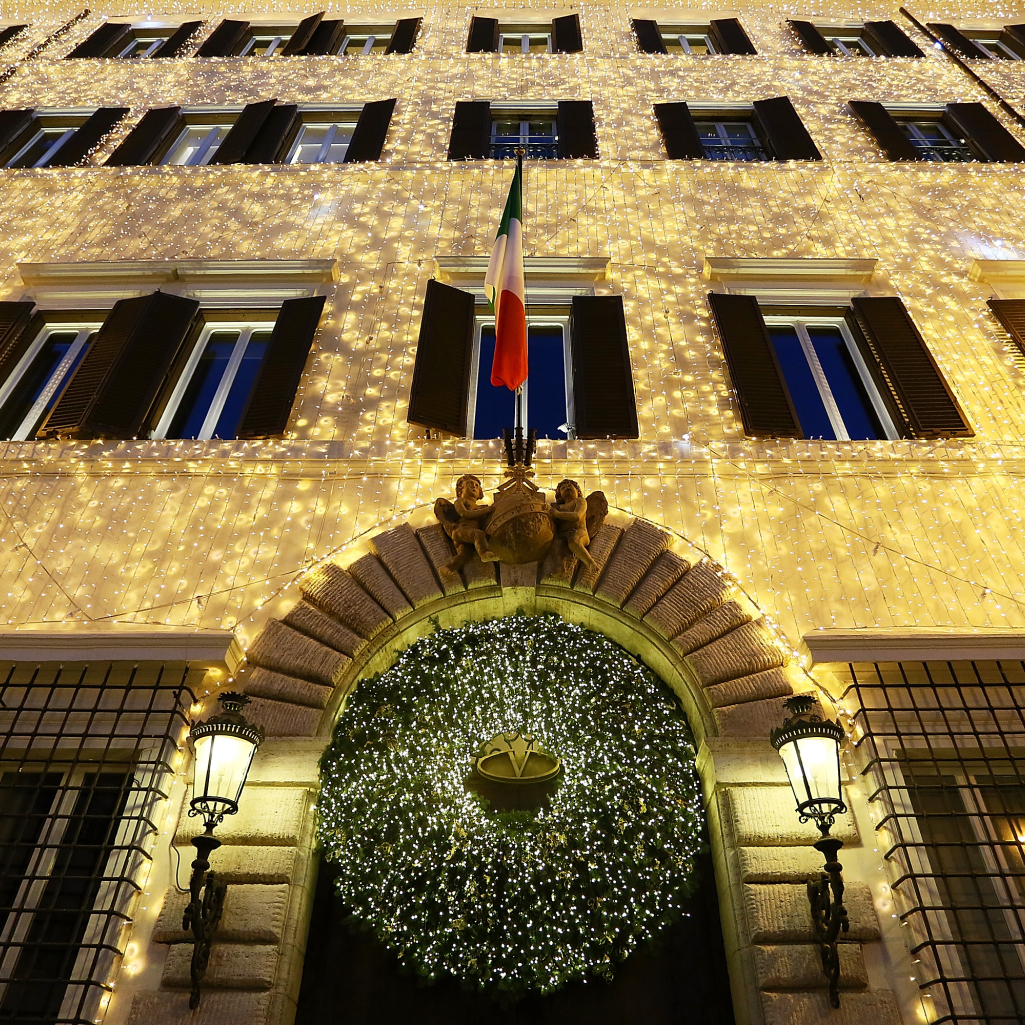 Ο οίκος Valentino «αποσύρεται» από την Εβδομάδας Μόδας του Παρισιού – Η επιστροφή στις ρίζες του για το show Φθινόπωρο/ Χειμώνας 2026 - 27