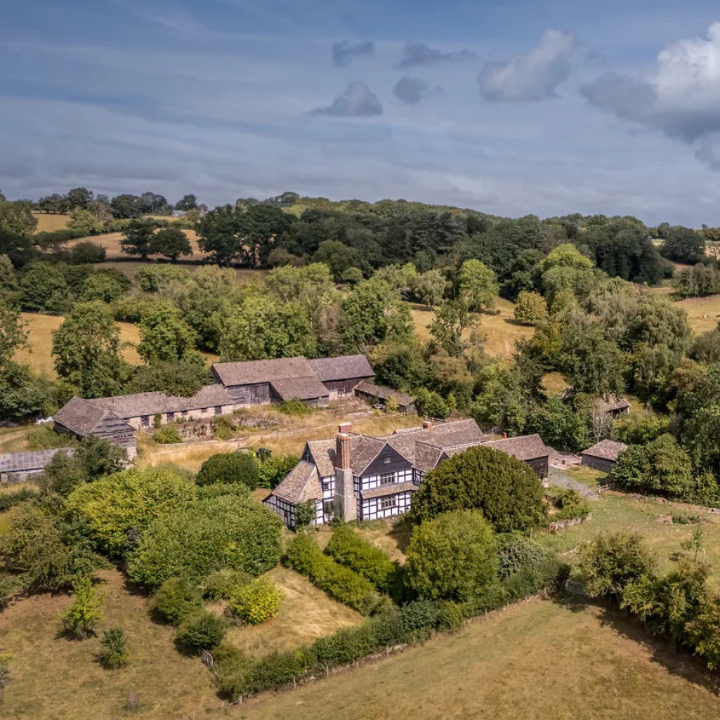 Προς ενοικίαση το σπίτι της Άγκνες από το «Hamnet» - Το Cwmmau Farmhouse ανοίγει τις πόρτες του για το κοινό