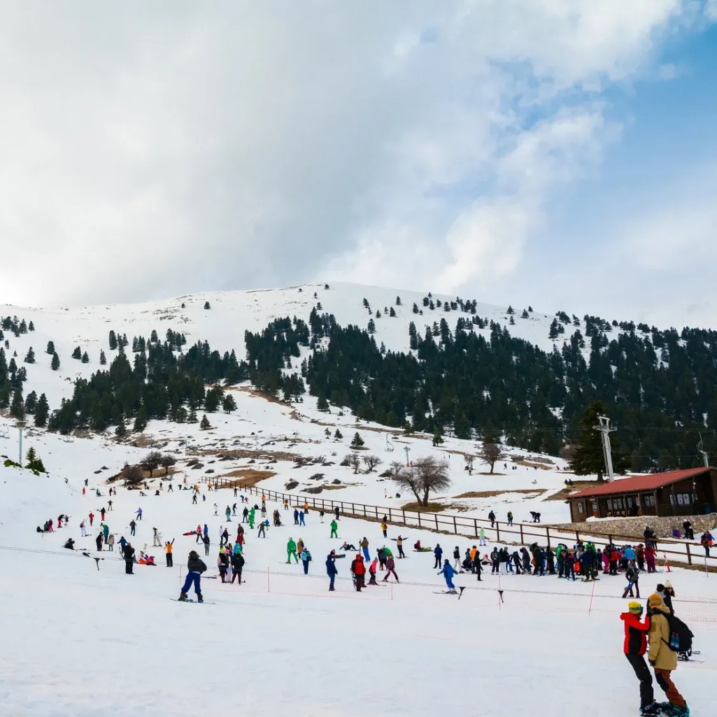 Καλάβρυτα: Ένας «χειμερινός παράδεισος» δύο ώρες μακριά από την Αθήνα