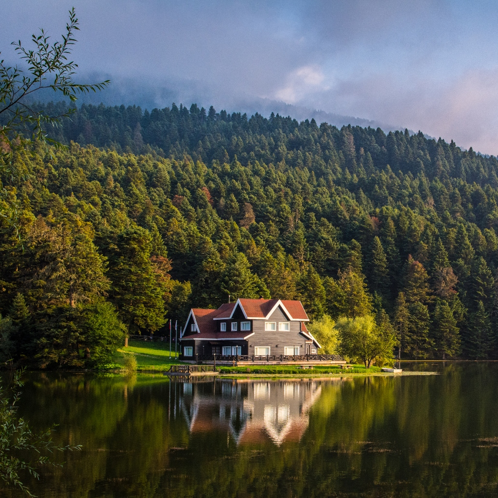 Το ακριβότερο ακίνητο στις ΗΠΑ: Ιδιωτική λίμνη, 18 υπνοδωμάτια και 300 εκατ. δολάρια