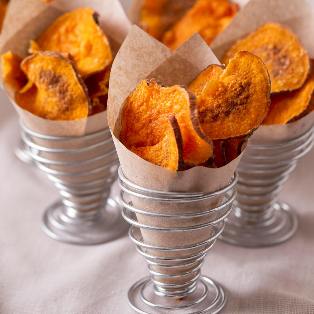Υγιεινά τσιπς γλυκοπατάτας στο air fryer χωρίς κόπο