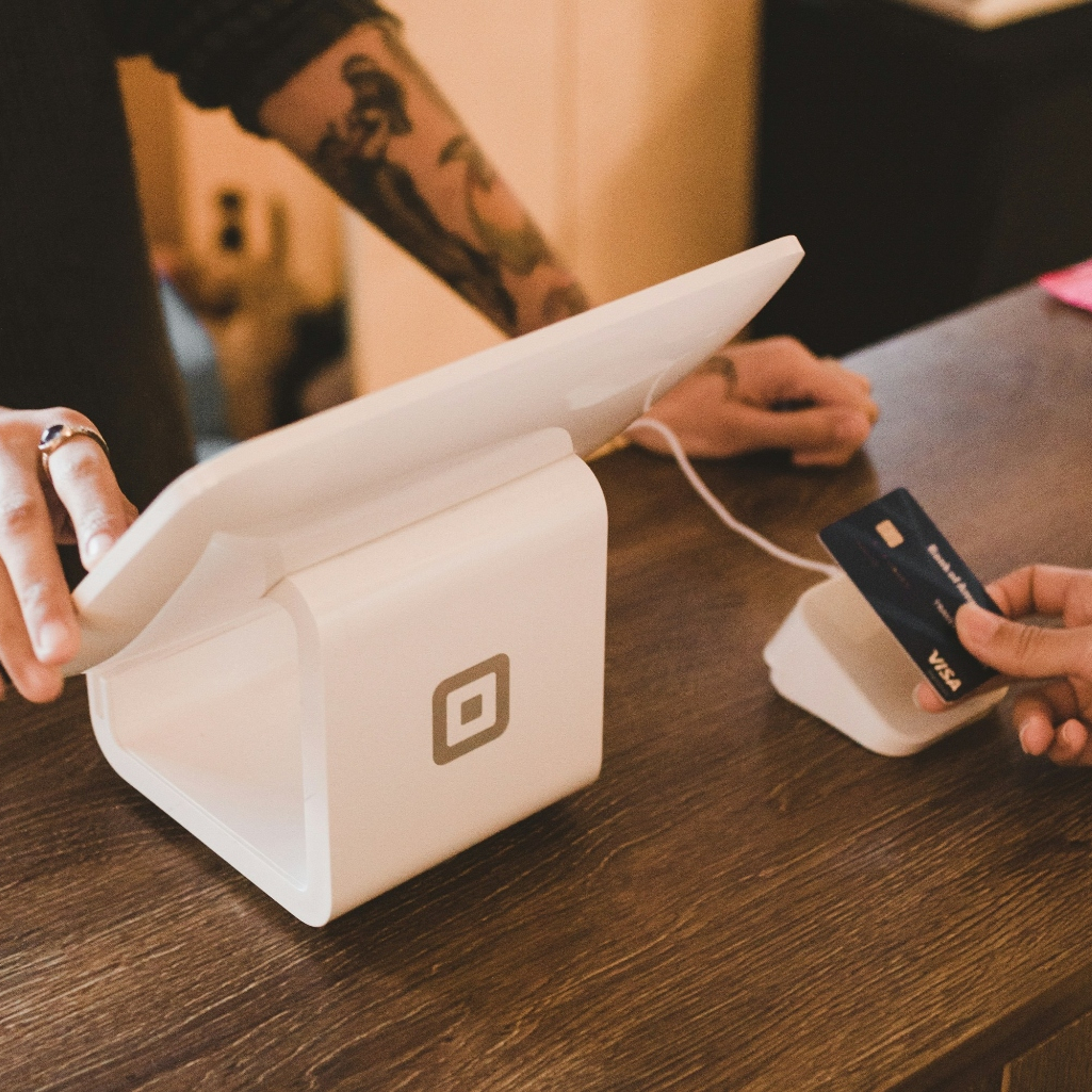 Εκπτώσεις: Πώς να κάνετε ηλεκτρονικές αγορές χωρίς να πέσετε θύματα απάτης