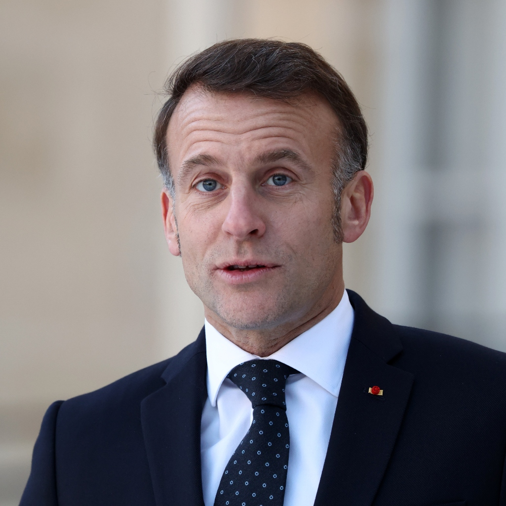 Γαλλία: Ο Εμανουέλ Μακρόν ζητά την απαγόρευση των social media για παιδιά κάτω των 15 ετών