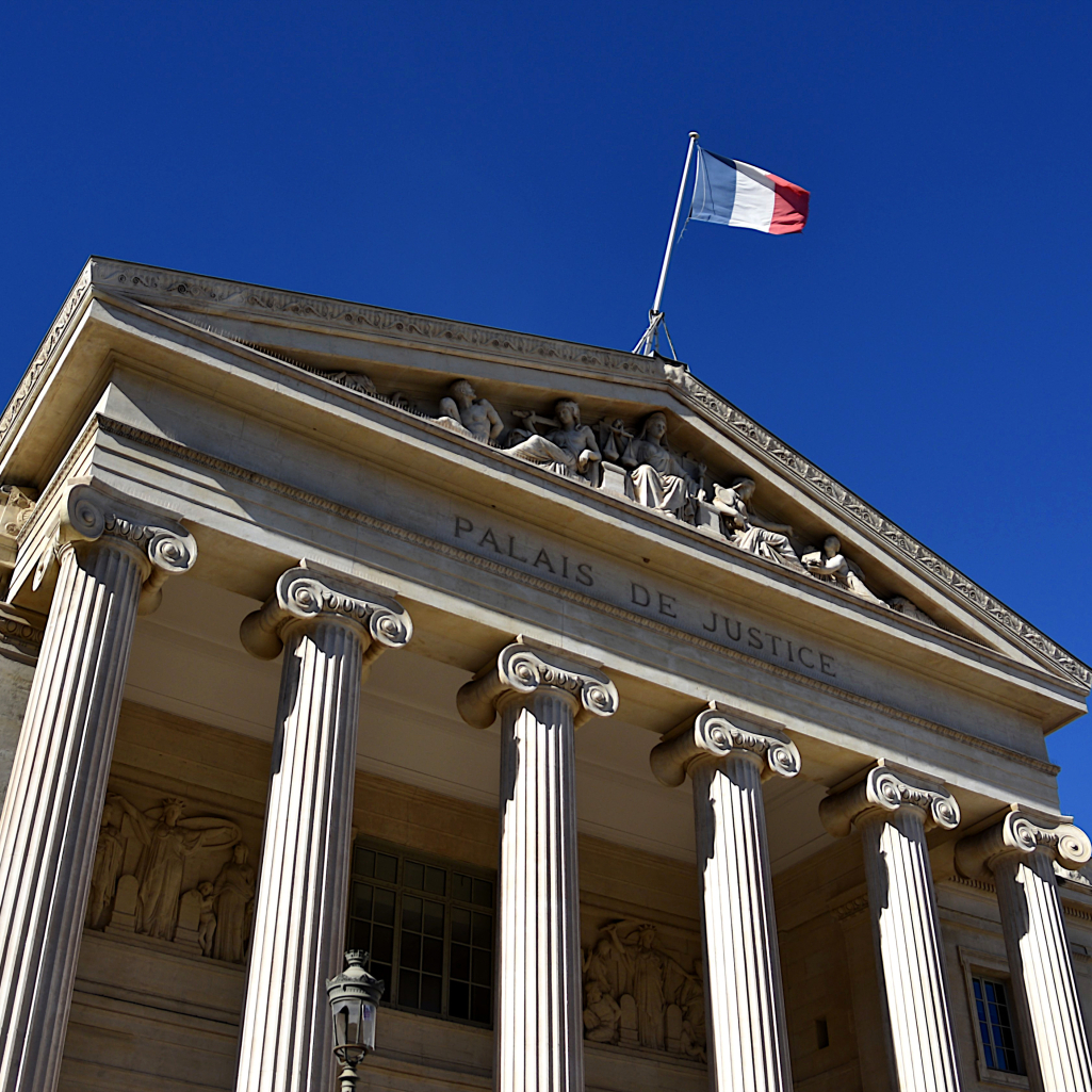 Η Γαλλία καταργεί την έννοια του «συζυγικού καθήκοντος» – Στο επίκεντρο η συναίνεση μέσα στον γάμο