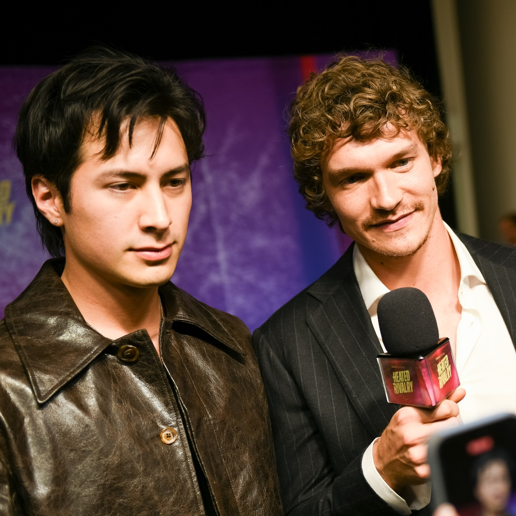 Heated Rivalry: Η συγγραφέας θεωρούσε τα μυθιστόρηματά της ακατάλληλα για τηλεοπτική μεταφορά. Τώρα όλοι μιλούν γι’αυτή τη σειρά