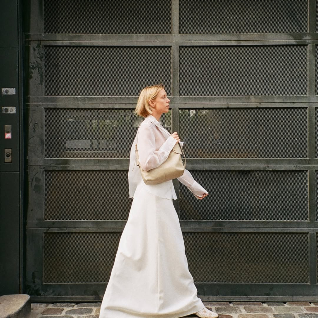 Πώς να επαναφέρεις το λευκό χρώμα στα ρούχα σου για να δείχνουν σαν καινούργια