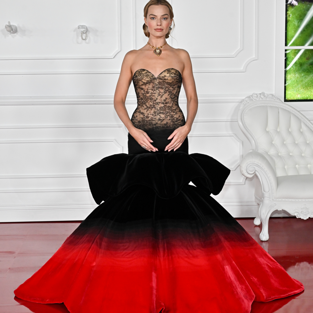 H Μάργκο Ρόμπι με αέρα παλιάς Χολιγουντιανής σταρ, φόρεσε ένα κειμήλιο της Ελίζαμπεθ Τέιλορ, αξίας 8,8 εκατομμυρίων