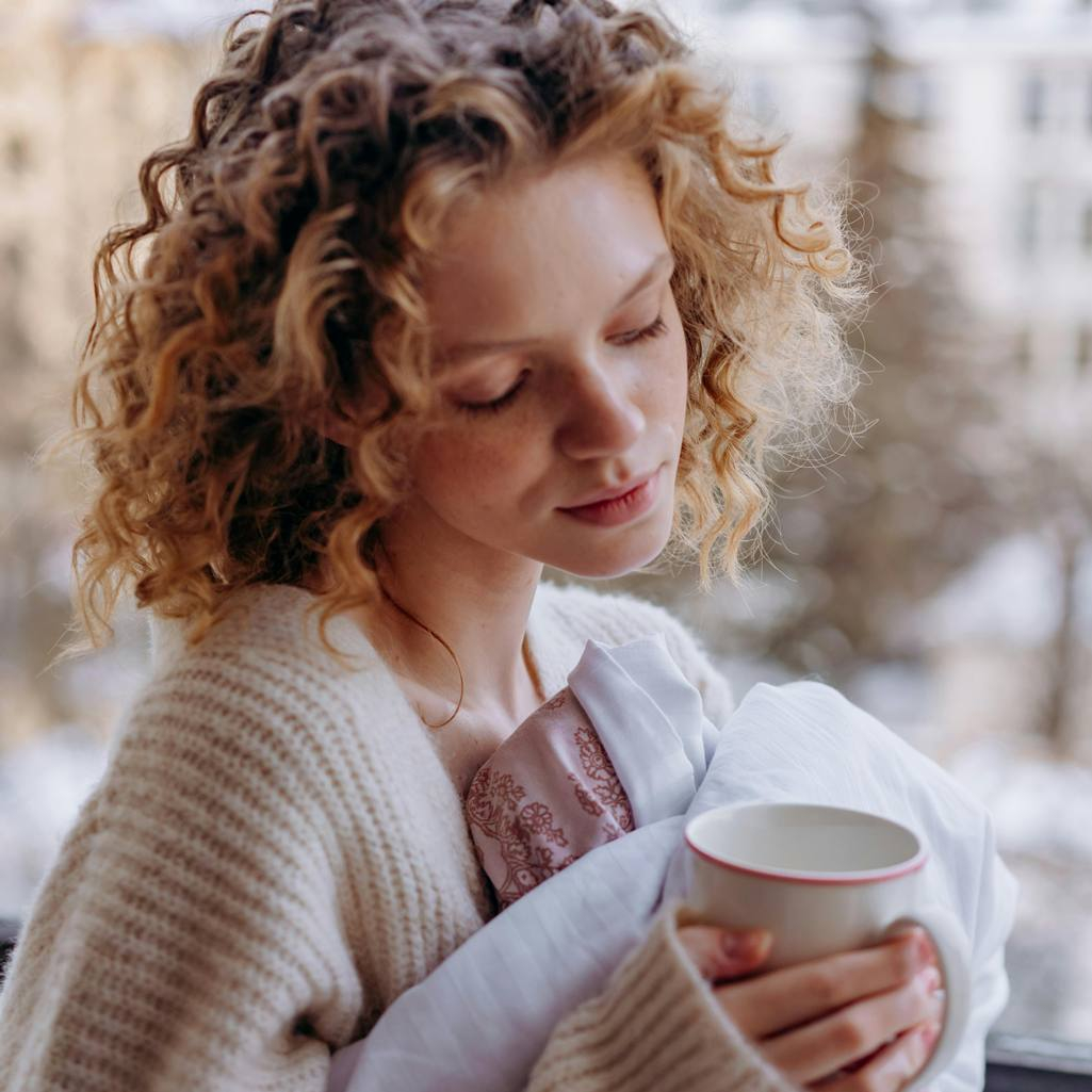 Το δημοφιλές ρόφημα που μπορεί να επηρεάσει αρνητικά τον ύπνο σου (και δεν είναι ο καφές)