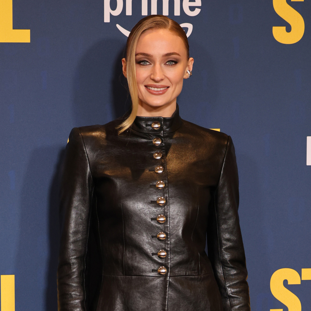 Η Σόφι Τέρνερ αναλαμβάνει τον ρόλο της Λάρα Κροφτ - Η πρώτη εικόνα της μεταμφίεσης