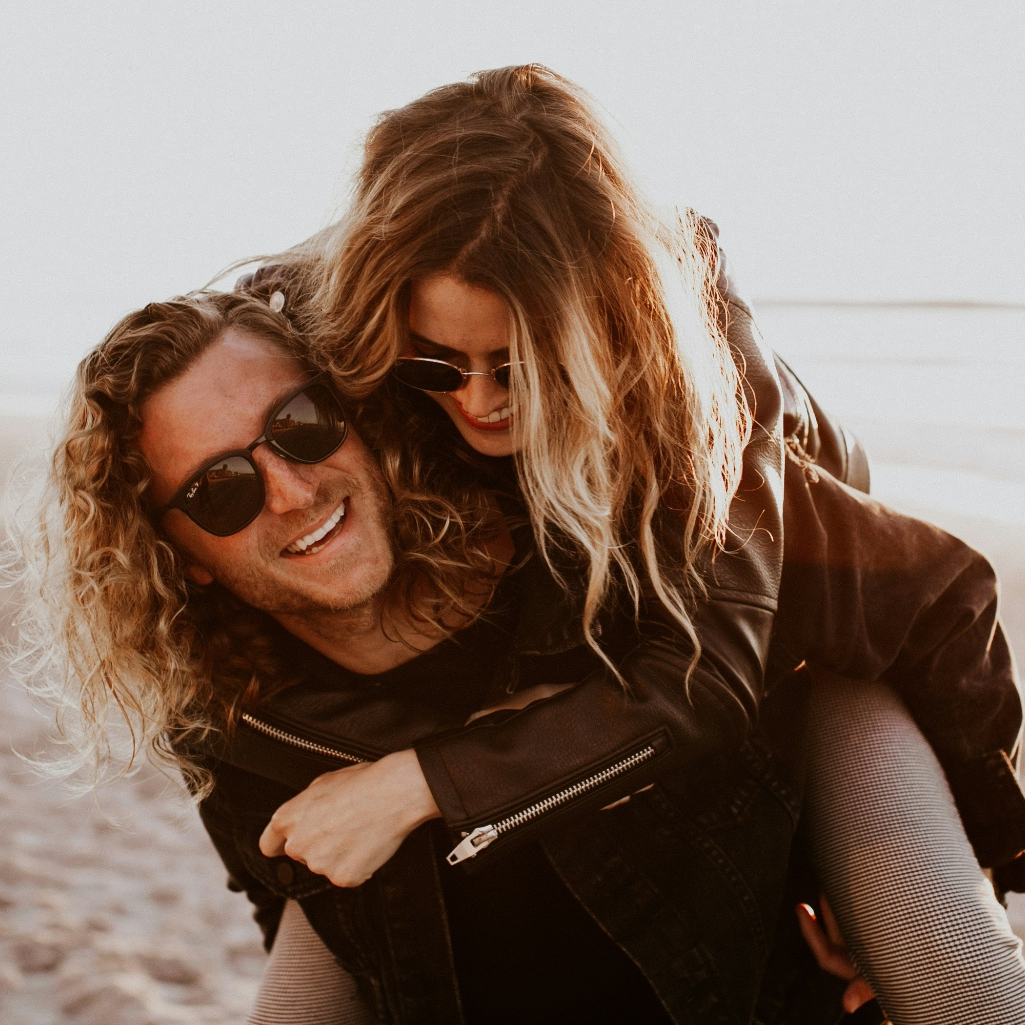 Οι άνθρωποι που είναι ευτυχισμένοι στη σχέση τους, έχουν αυτά τα 5 κοινά με τον σύντροφό τους