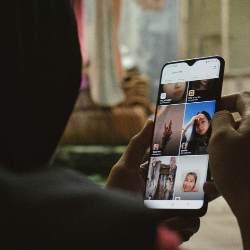 Το TikTok θέτει σε εφαρμογή το νέο σύστημα επαλήθευσης ηλικίας στην Ε.Ε. - Χρήστες κάτω των 13 ετών θα αφαιρούνται