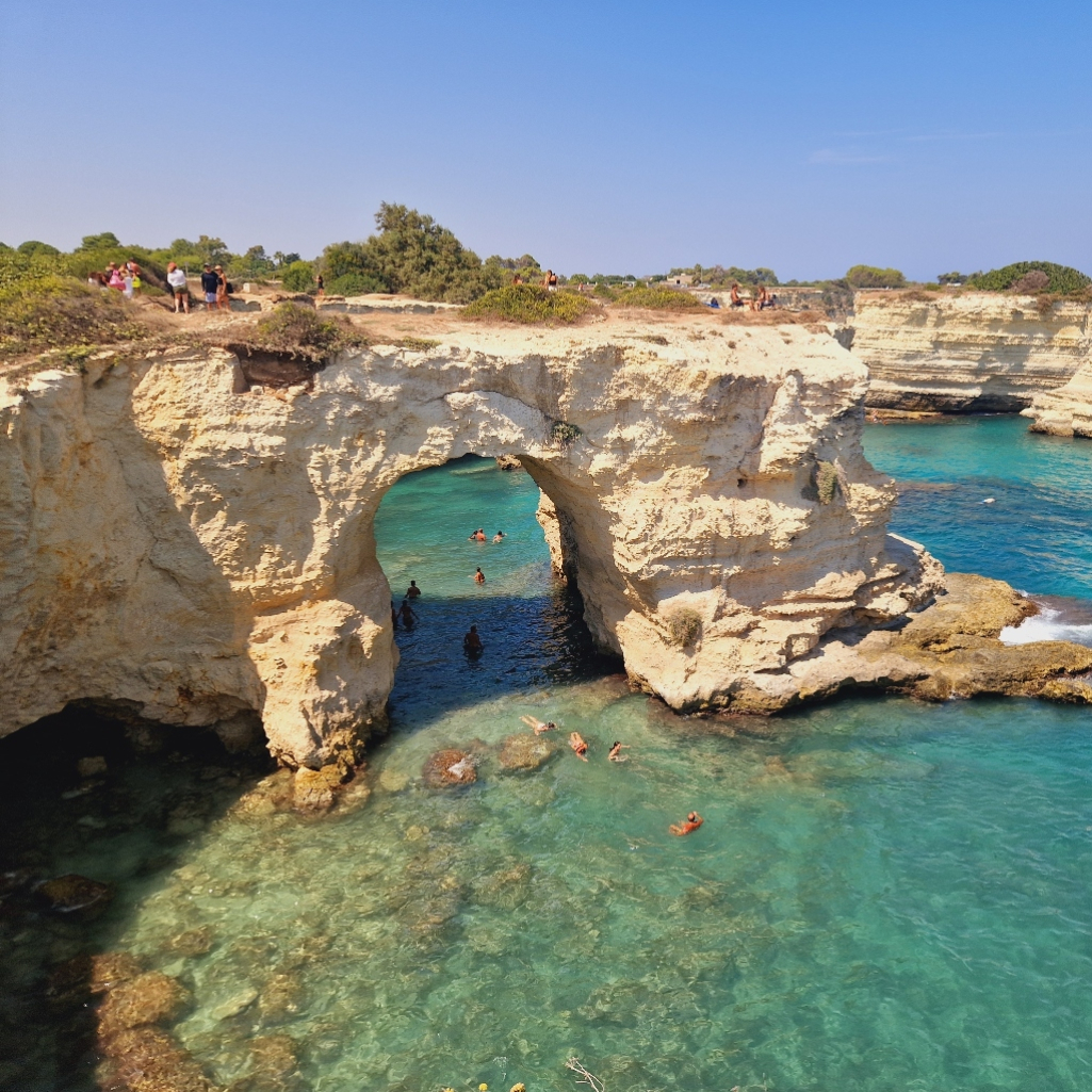 Ιταλία: «Η αψίδα των ερωτευμένων» ανήμερα του Αγίου Βαλεντίνου. Το λες και σημάδι;