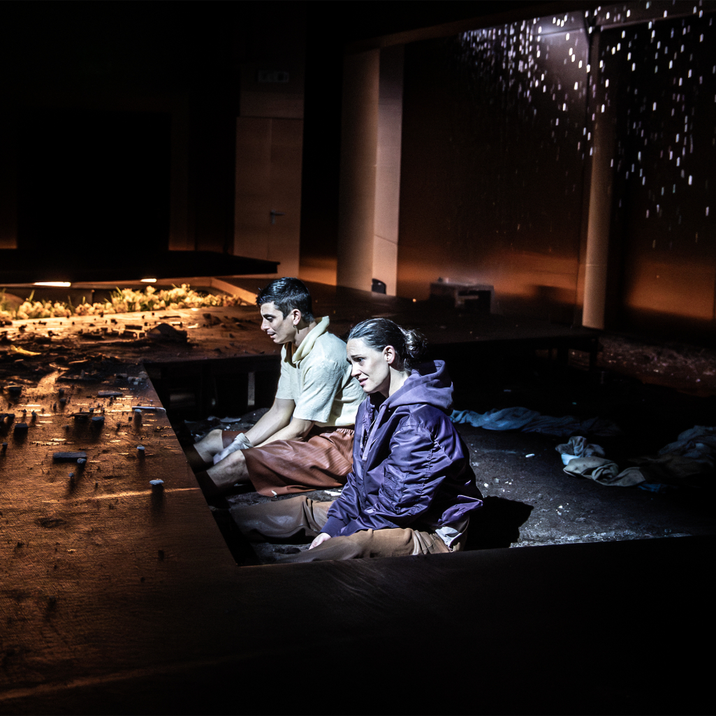 Στο Cleansed, η αγάπη και η βία συνυπάρχουν επί σκηνής - Είδα την παράσταση που έχει γίνει sold out και τον Φεβρουάριο