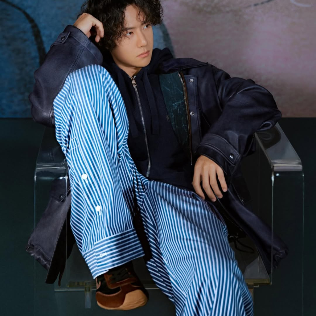 Παντελόνι με μανίκια πουκαμίσου ή το ανάποδο; - Η Loewe ξέρει πώς να γίνει viral