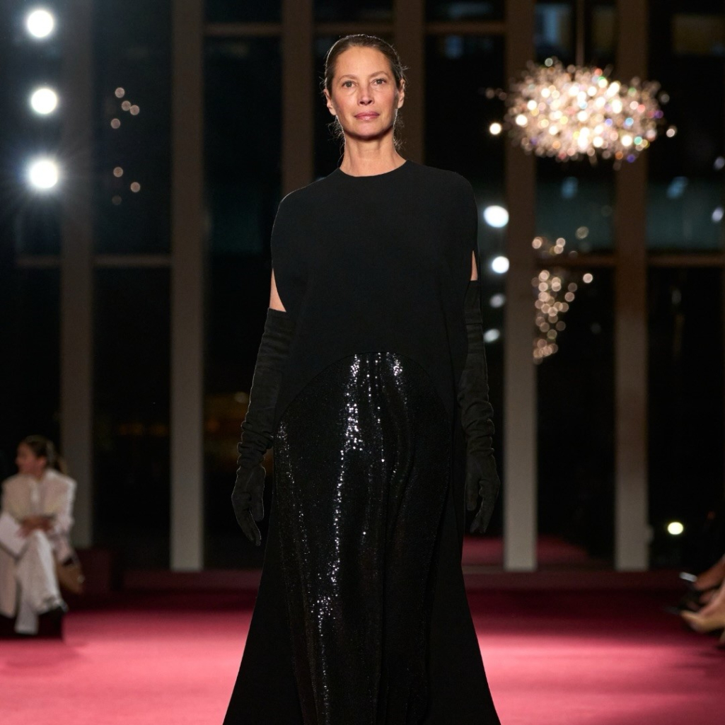 NYFW: O Michael Kors γιόρτασε την 45η επέτειό του με μια συλλογή ορισμό της New York chic αισθητικής