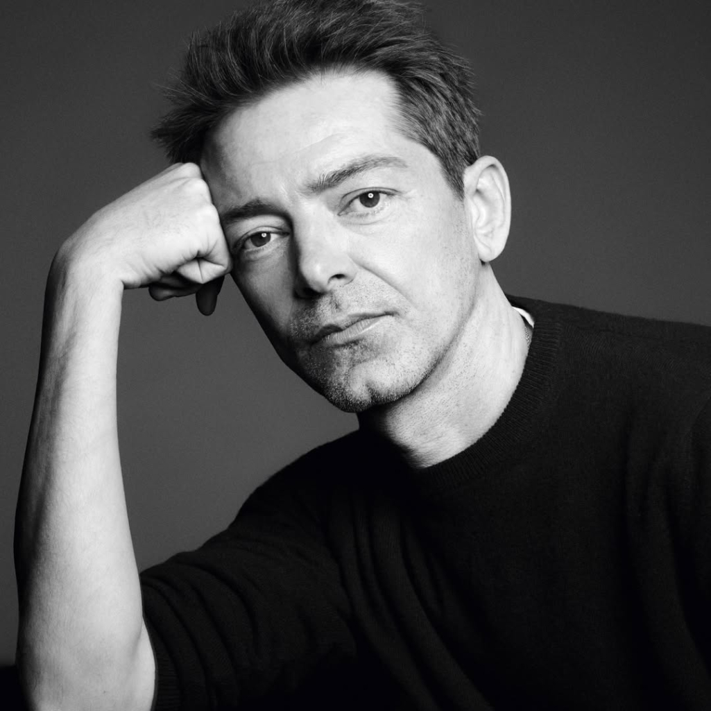 O Pieter Mulier είναι και επισήμως ο νέος Chief Creative Officer του οίκου Versace