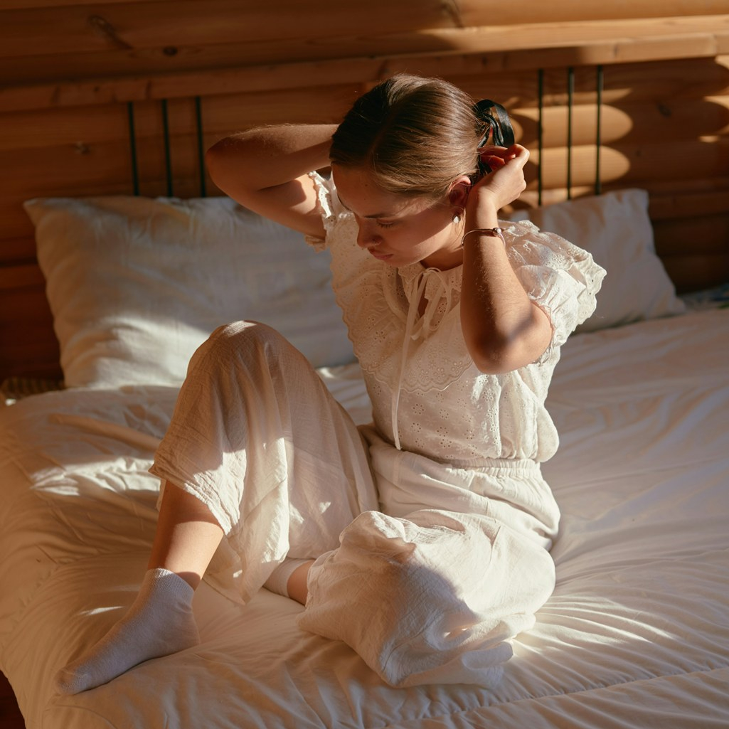 7 πράγματα που μπορείτε να κάνετε πριν τον ύπνο για να ξυπνάτε πιο ευτυχισμένοι το πρωί