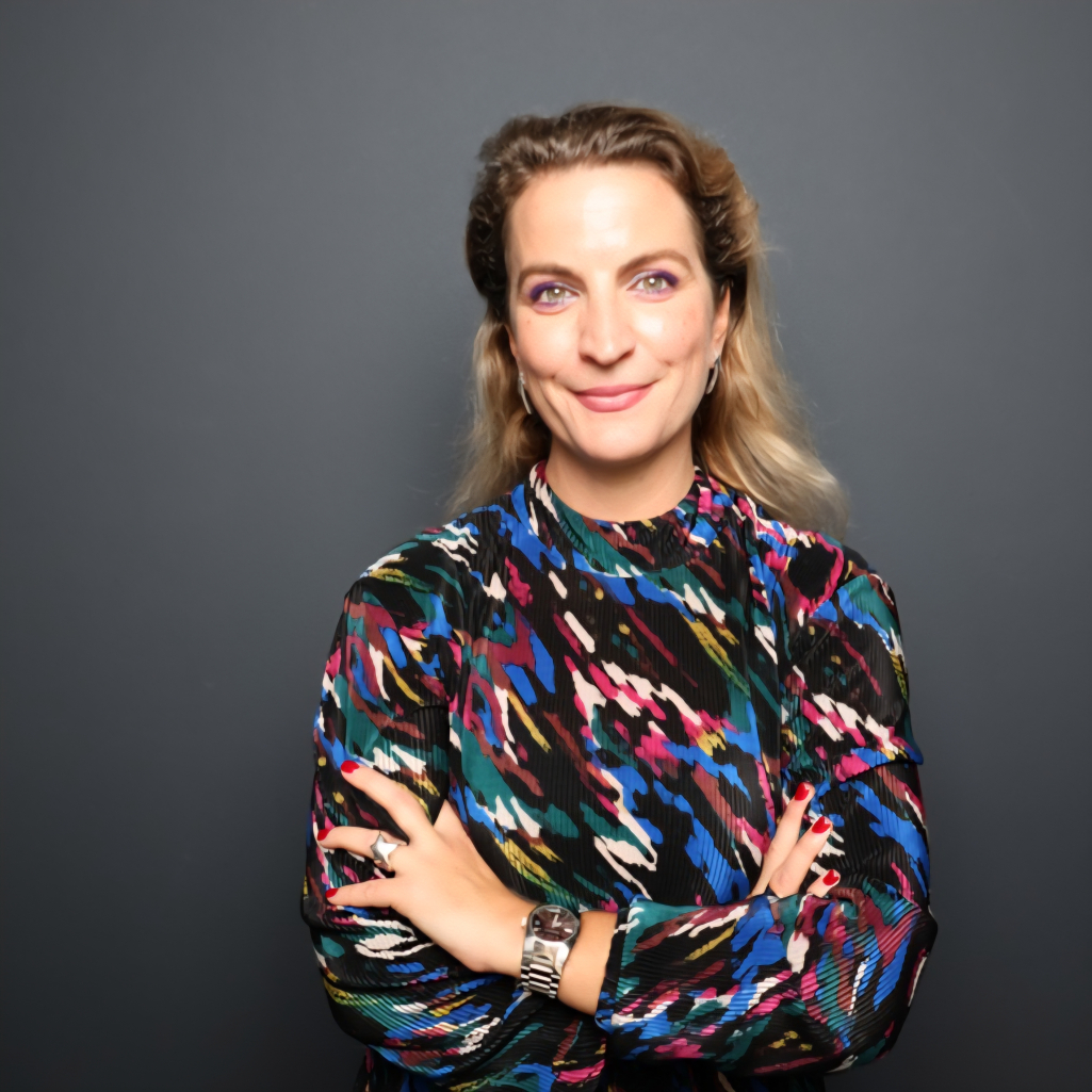 Χρύσα Κουμουνδούρου - Είμαι Εδώ Για Εσένα