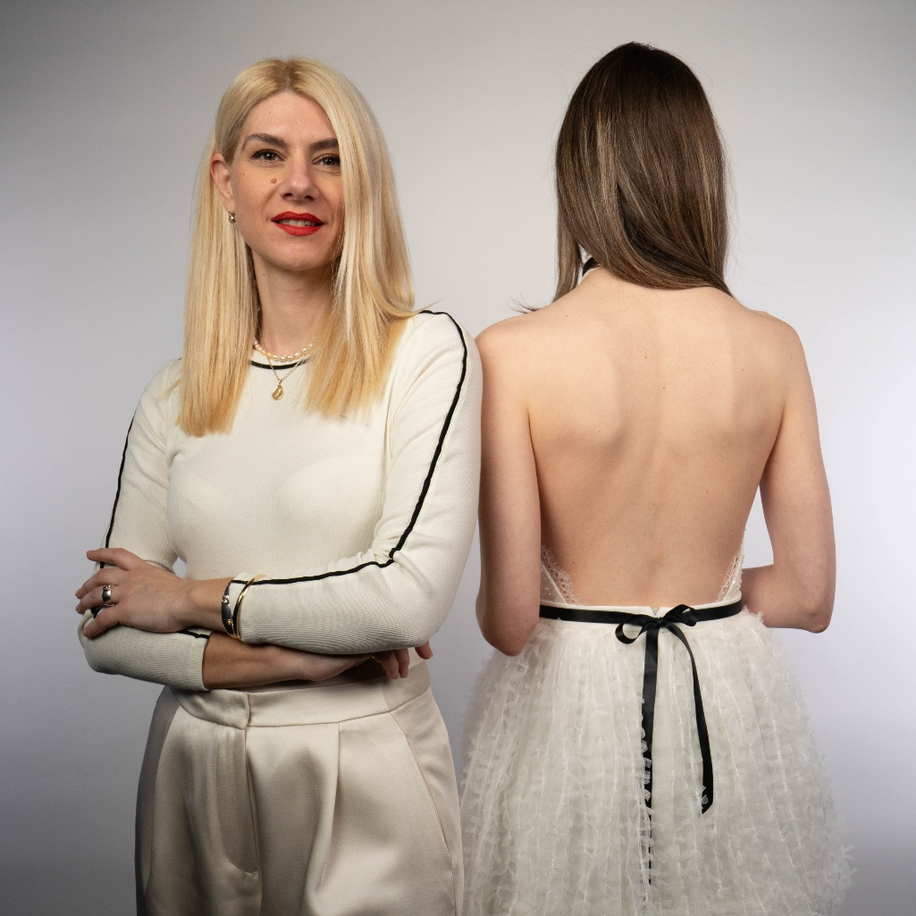 H Bridal Designer Christianna Douma έχει τις απαντήσεις σε όλες τις ερωτήσεις που αφορούν το custom-made νυφικό σου