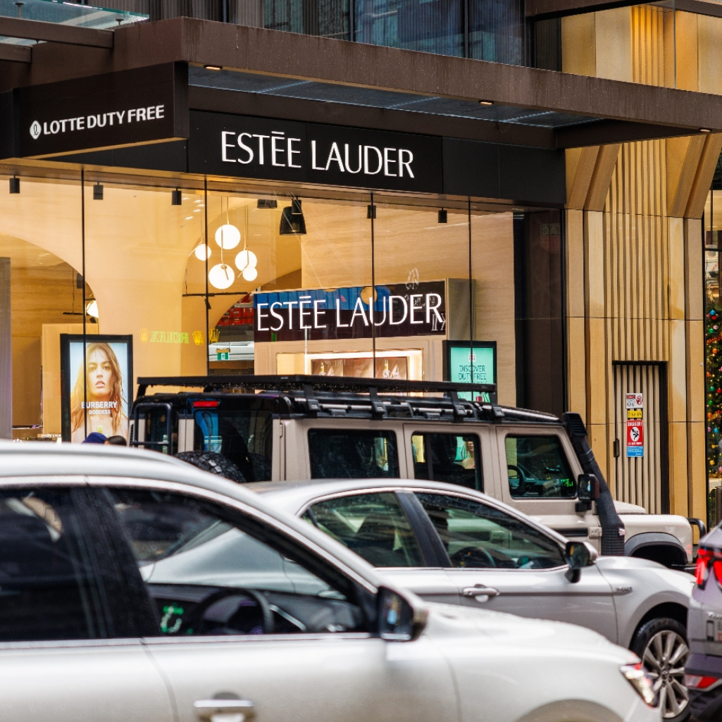 Deal δισεκατομμυρίων στα καλλυντικά: Η Estée Lauder συζητά εξαγορά της ισπανικής Puig