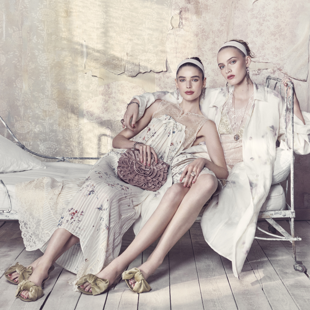 Πώς η νέα συλλογή Άνοιξη/Καλοκαίρι 2026 του Zara Studio επαναπροσδιορίζει το σύγχρονο ρομαντικό ντύσιμο