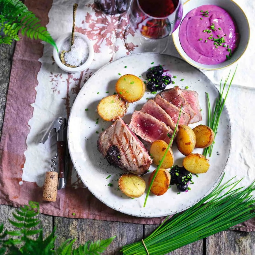 Γευστική έκπληξη: Τόνος με πατάτες και μαγιονέζα μύρτιλου