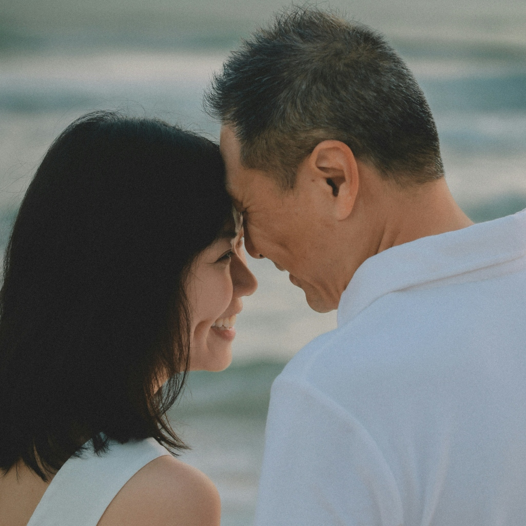 Πώς οι σχέσεις με μεγάλη διαφορά ηλικίας δοκιμάζονται, αλλά και ανθίζουν;