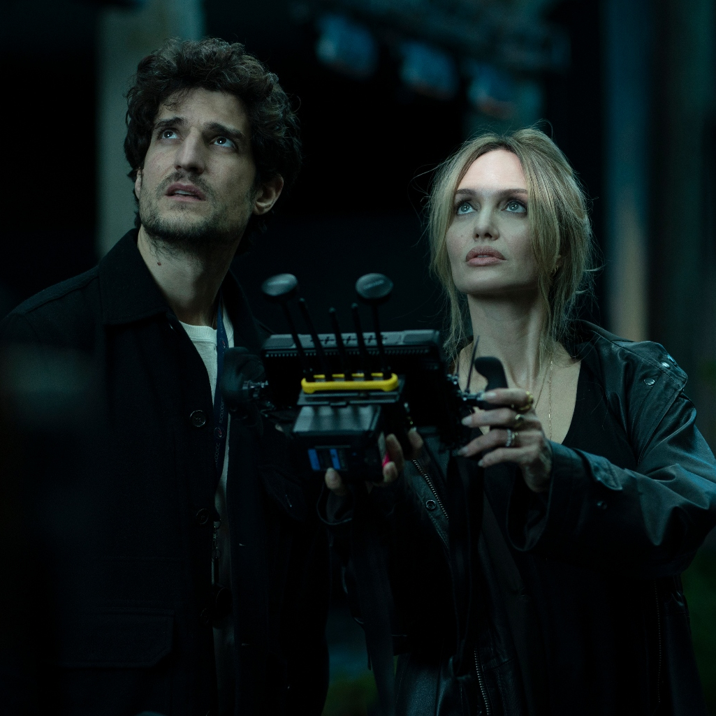 Couture: Η Αντζελίνα Τζολί επιστρέφει στην μεγάλη οθόνη - Aποκλειστικό clip της ταινίας στο JennyGr