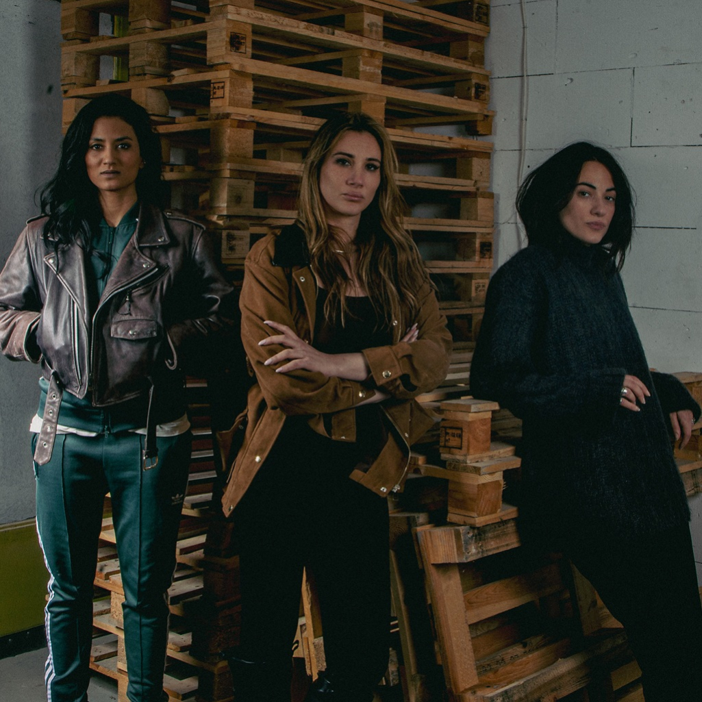 Εύη Καλογηροπούλου, Μελλισάνθη Μάχουτ, Ορόρα Μαριόν - Gorgona