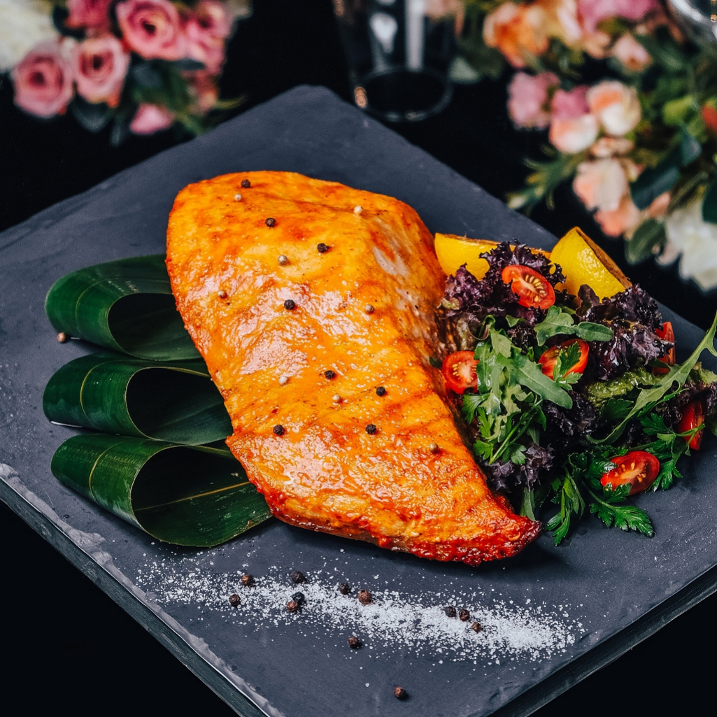 Σολομός με μέλι και πορτοκάλι – Το gourmet πιάτο που όλοι λατρεύουν