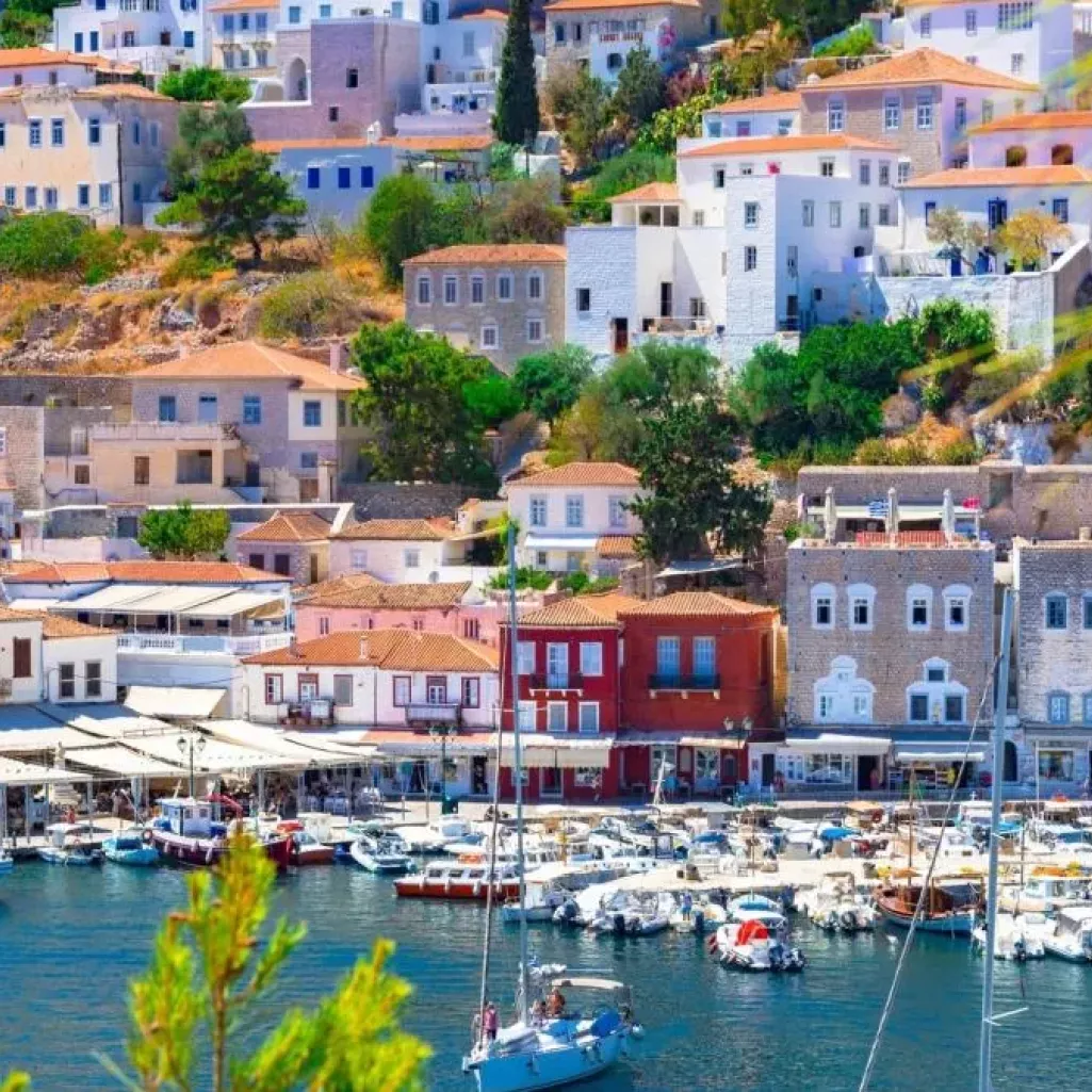 6 νησιά κοντά στην Αθήνα για τις εξορμήσεις της άνοιξης