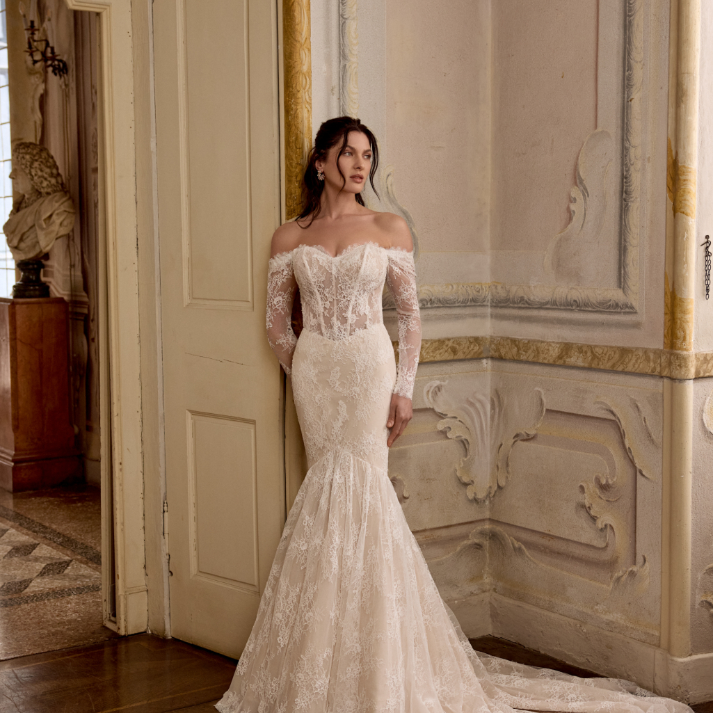 Justin Alexander: Τα νυφικά που θα ντύσουν τις πιο κομψές νύφες το 2026