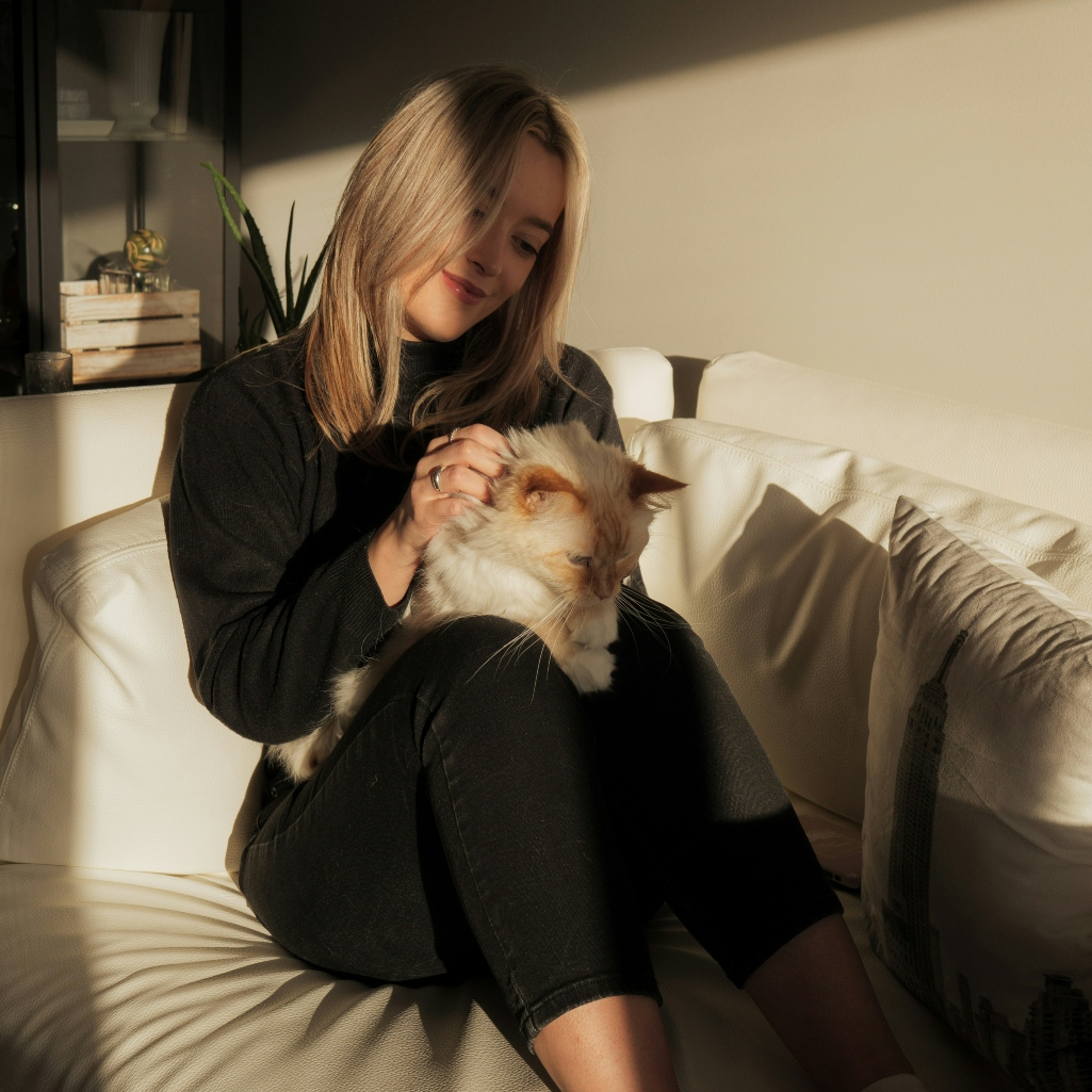 Οι άνθρωποι που έχουν γάτες είναι εξυπνότεροι - 5 χαρακτηριστικά δείγμα της ευφυΐας τους