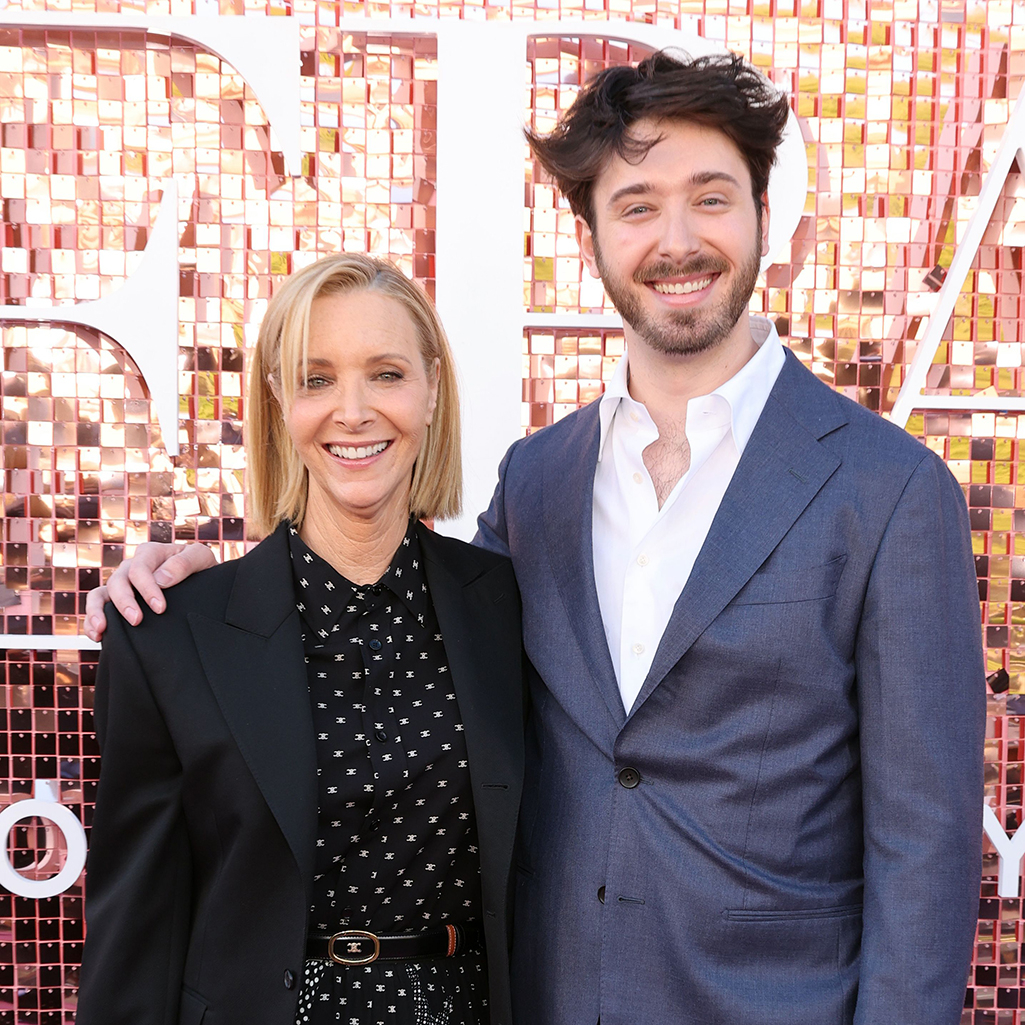 Λίζα Κούντροου: Σπάνια οικογενειακή εμφάνιση με τον γιο της στο «The Comeback»