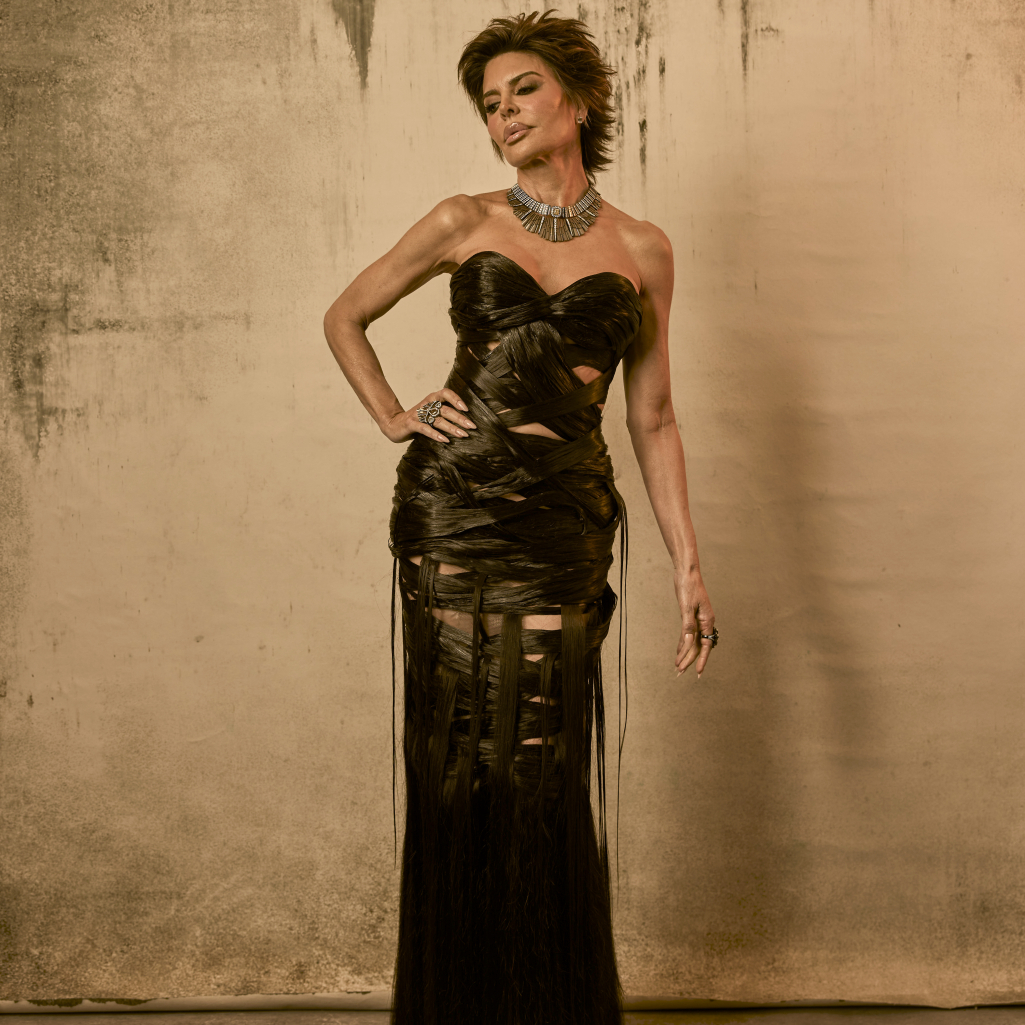 Το φόρεμα της Λίζα Ρίνα στα Oscars 2026 ήταν φτιαγμένο από σχεδόν 5 κιλά ανθρώπινων μαλλιών – Το λες και creepy