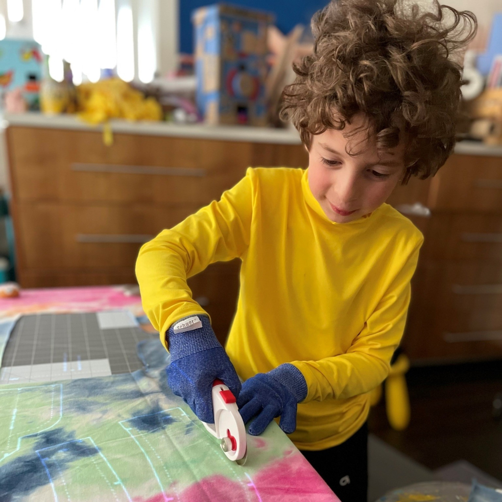 Ο Μαξ Αλεξάντερ, μόλις 10 ετών, έκανε το ντεμπούτο του στην Εβδομάδα Μόδας του Παρισιού. Ουάου!