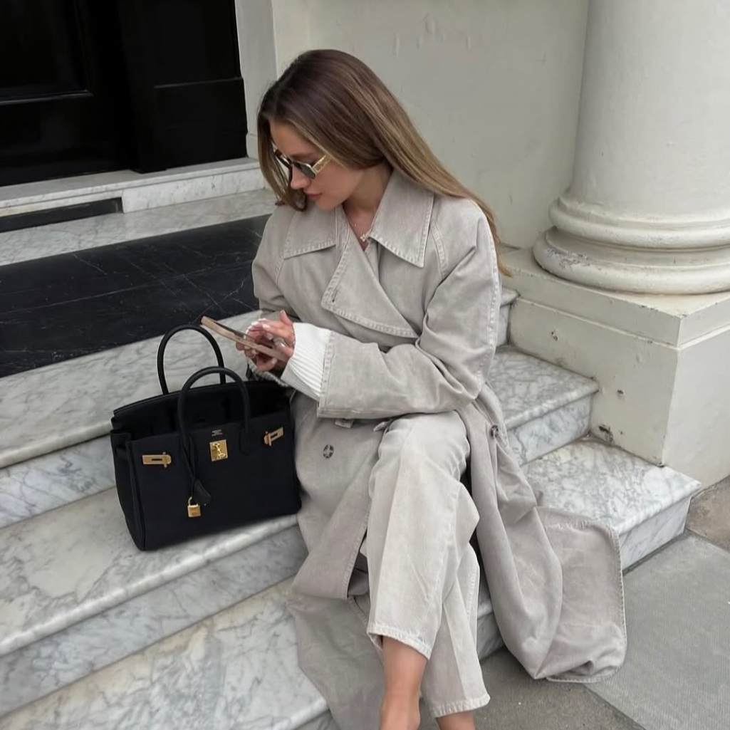 Τα διαχρονικά πανωφόρια στα οποία πρέπει να επενδύσεις την άνοιξη – Ταιριάζουν με όλα, θα τα φοράς στο repeat