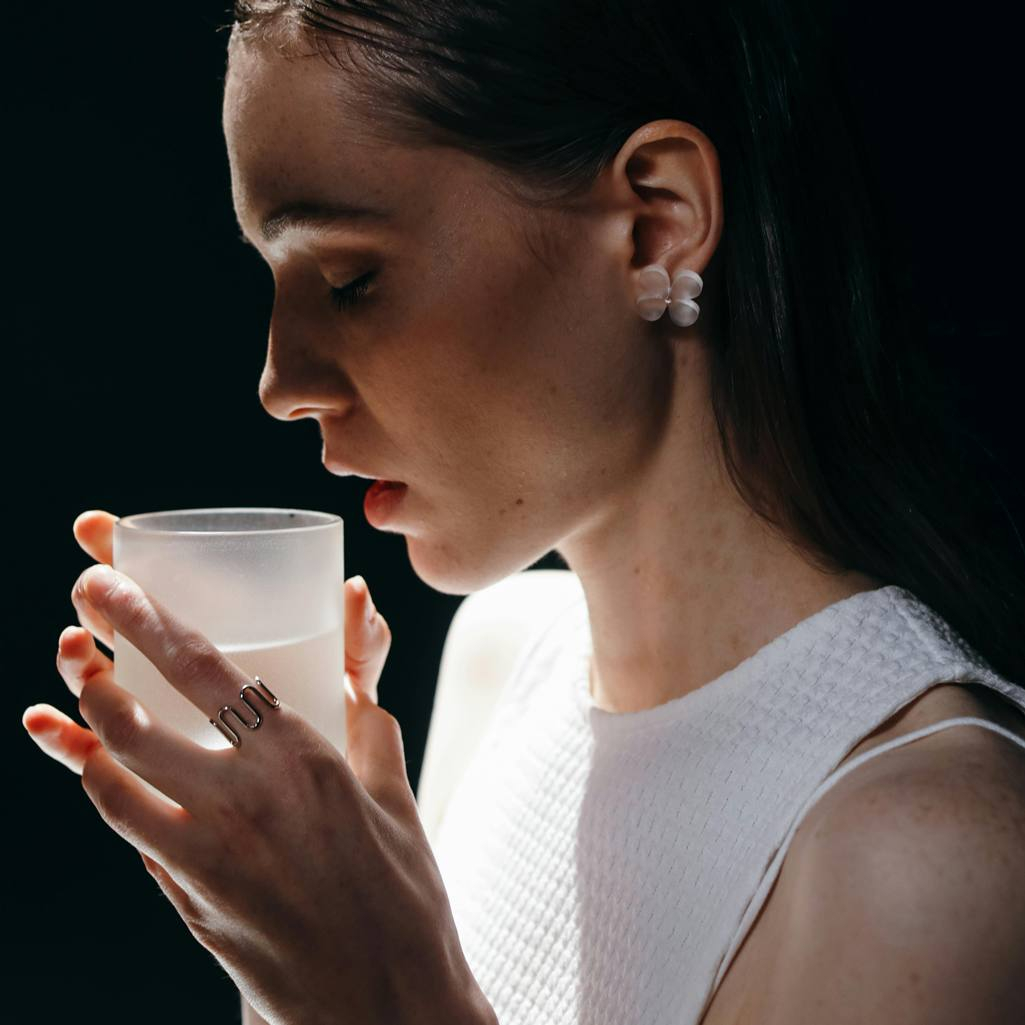 Σε βοηθάει η κατανάλωση ζεστού νερού να χάσεις κιλά; 