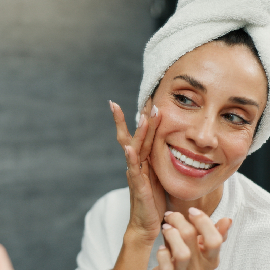 Ready to rewrite your skin's story? Το Serum Le Duo είναι αυτό που ψάχνεις