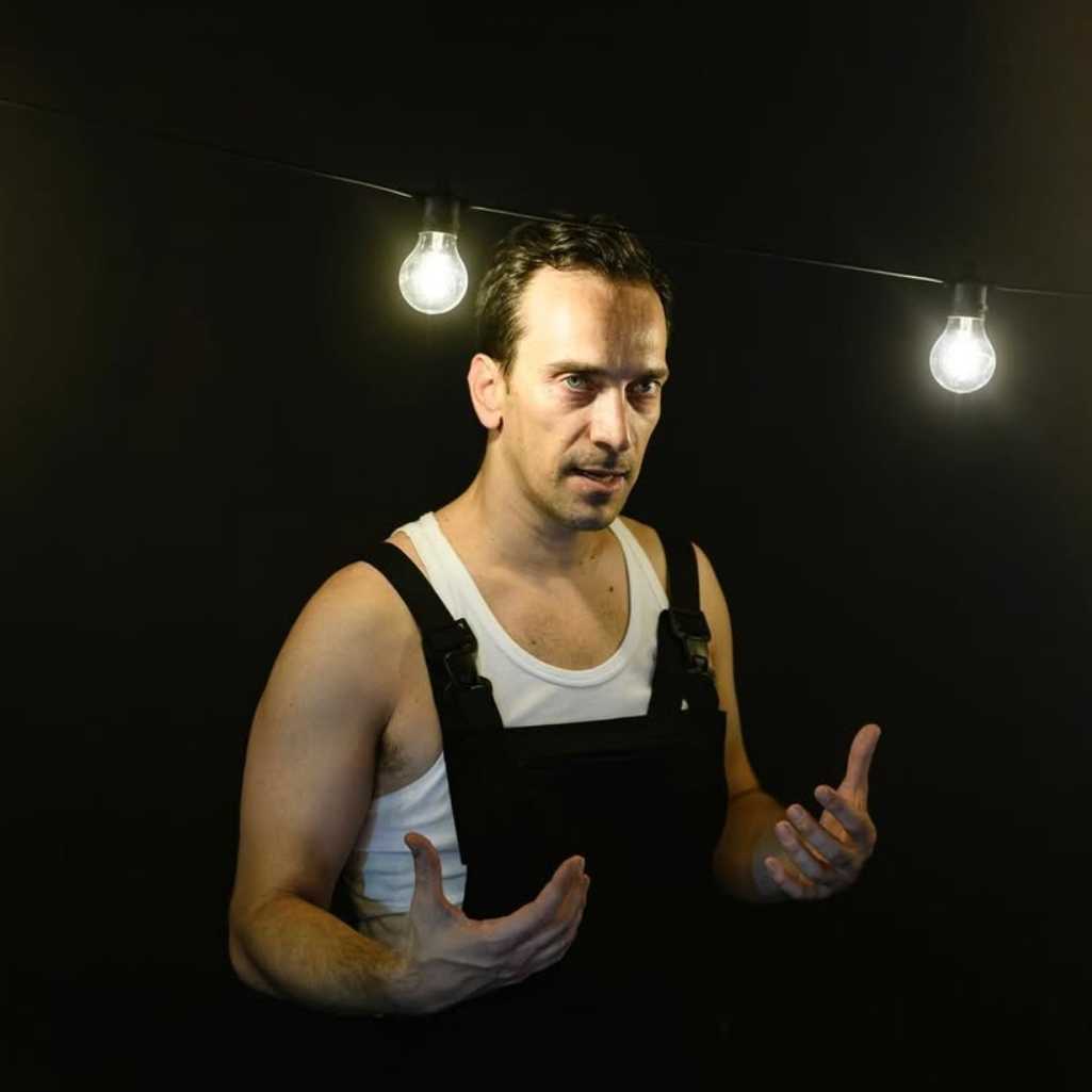 Στρακαστρούκες: Η παράσταση που δεν ήξερες ότι χρειάζεσαι - Οδοστρωτήρας συναισθημάτων και αλήθειας