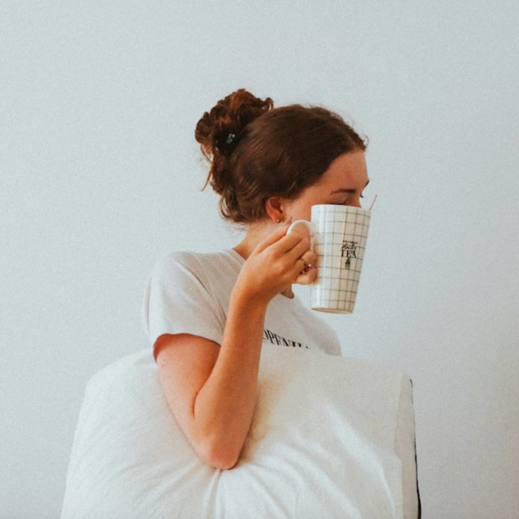 5 μικρές συνήθειες ανθρώπων που ξυπνούν τη Δευτέρα χωρίς άρνηση