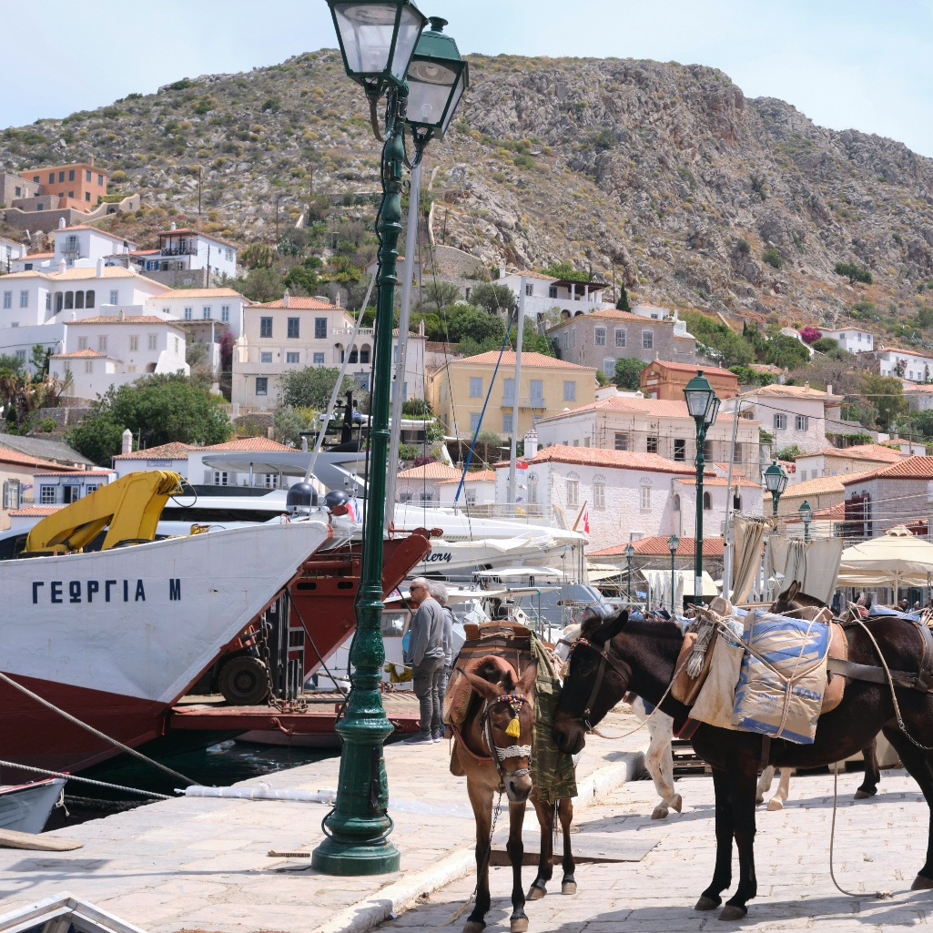 Ύδρα: Πάσχα στο κοσμοπολίτικο νησί του Αργοσαρωνικού