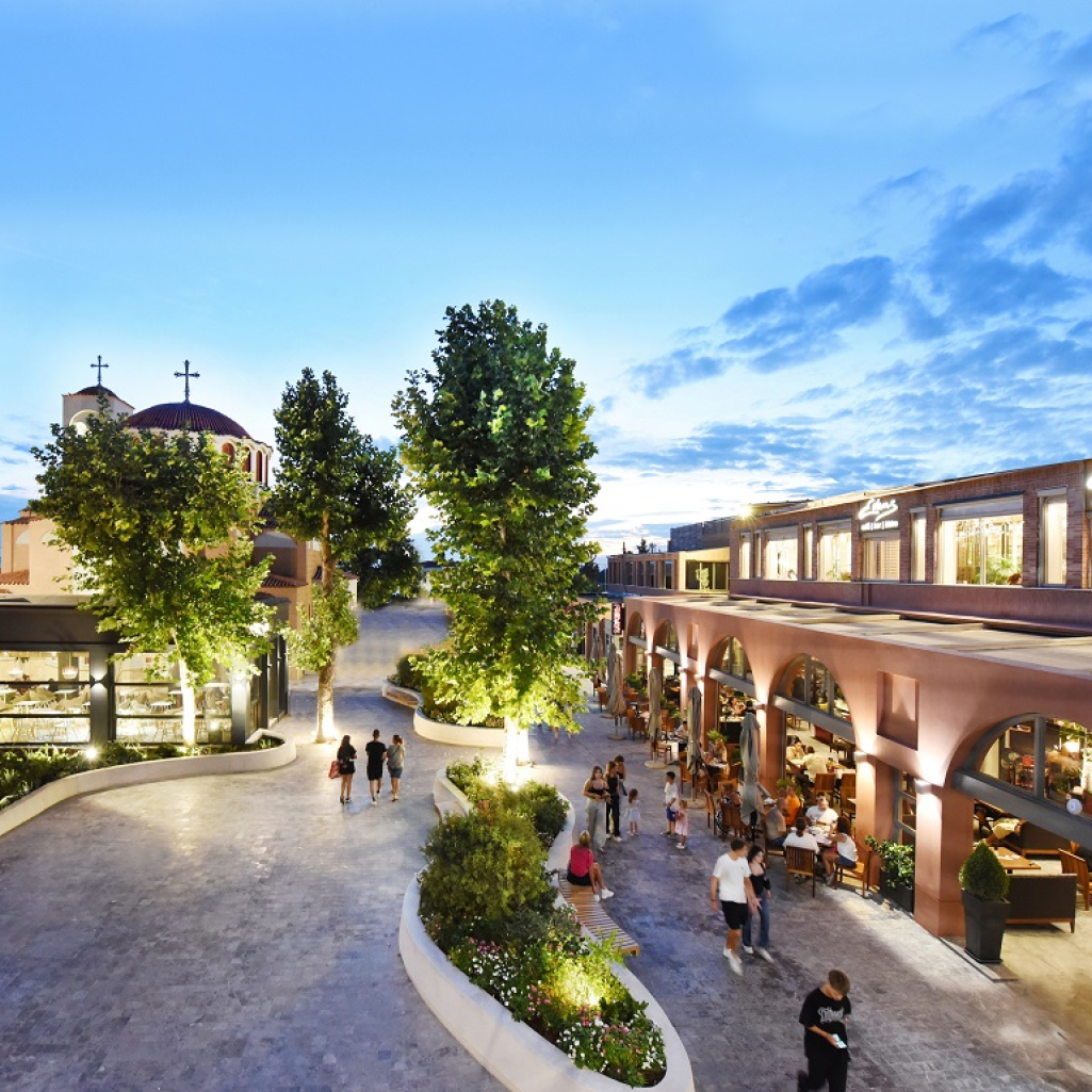 Cosmos by Night στο Mediterranean Cosmos