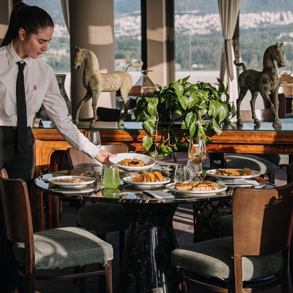 Το President Hotel ανανεώνει τη γαστρονομική του εμπειρία