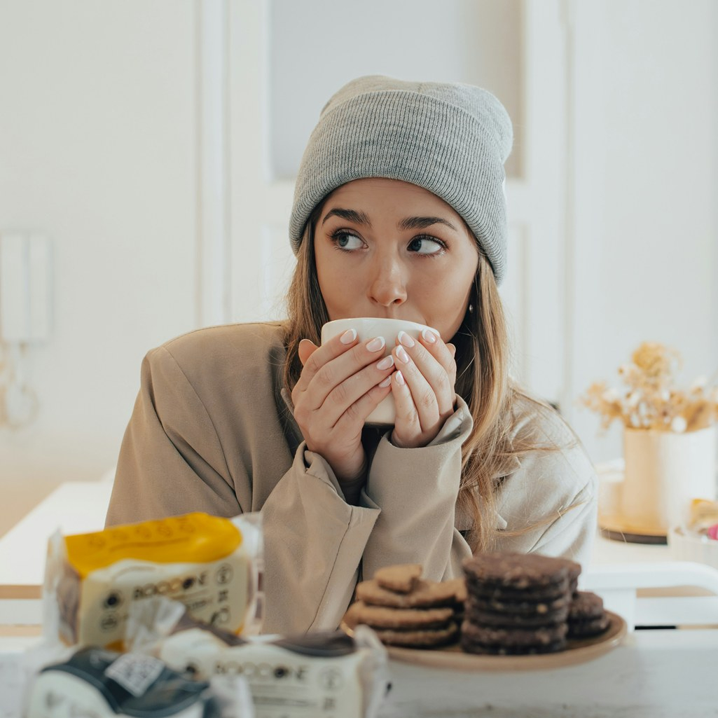 8 σημάδια που δείχνουν ότι η σχέση σου με το φαγητό χρειάζεται προσοχή