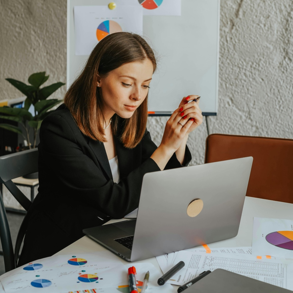 People-pleasing στο χώρο εργασίας: Πώς σε κρατάει πίσω